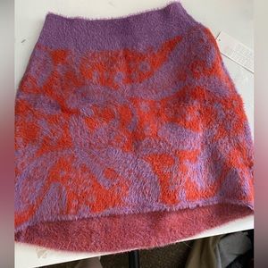 never worn fuzzy urban outfitters skirt❤️💜